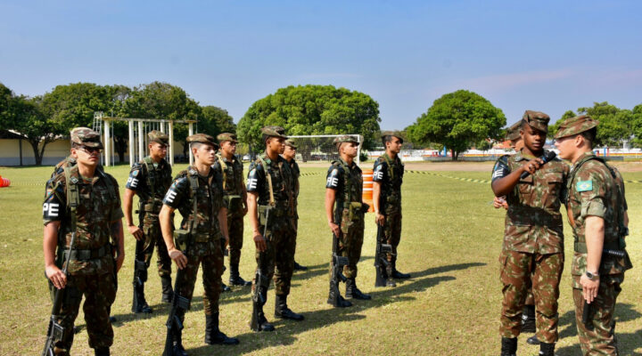 Como Acontece o Serviço de Guarda ao Quartel no Exército – Soldado Fica Mais de 24 Horas Sem Celular?